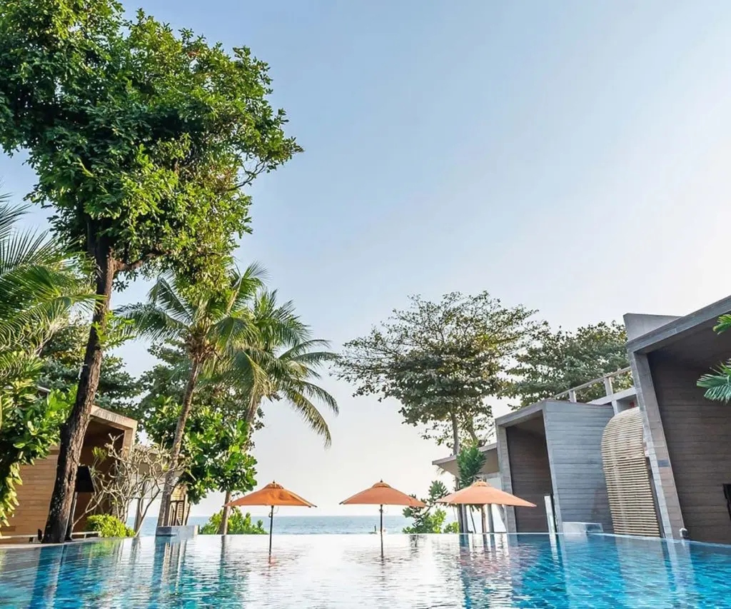 Beachfront Pool Villa